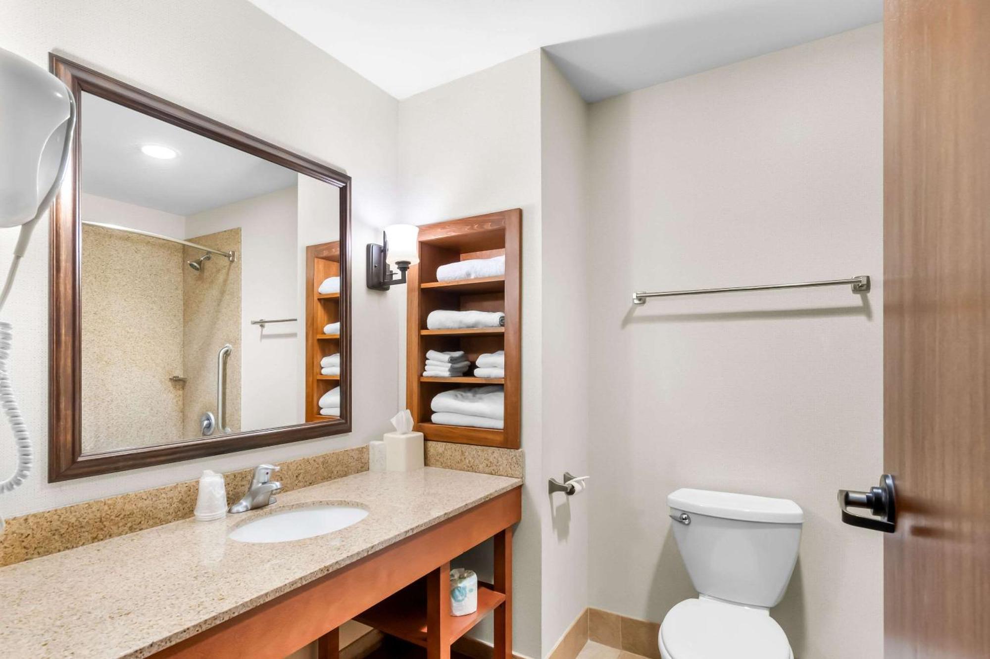 Comfort Inn & Suites Mountain Iron And Virginia Ngoại thất bức ảnh